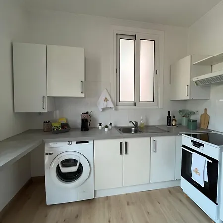 Duplex A La Frontiere De Monaco 아파트