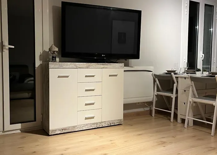 Duplex A La Frontiere De Monaco شقة بوزولي