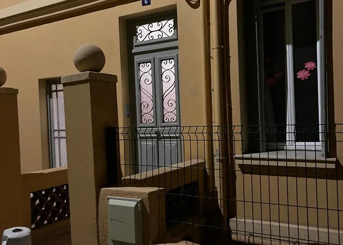 Duplex A La Frontiere De Monaco بوزولي