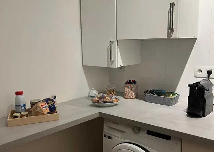 Duplex A La Frontiere De Monaco بوزولي